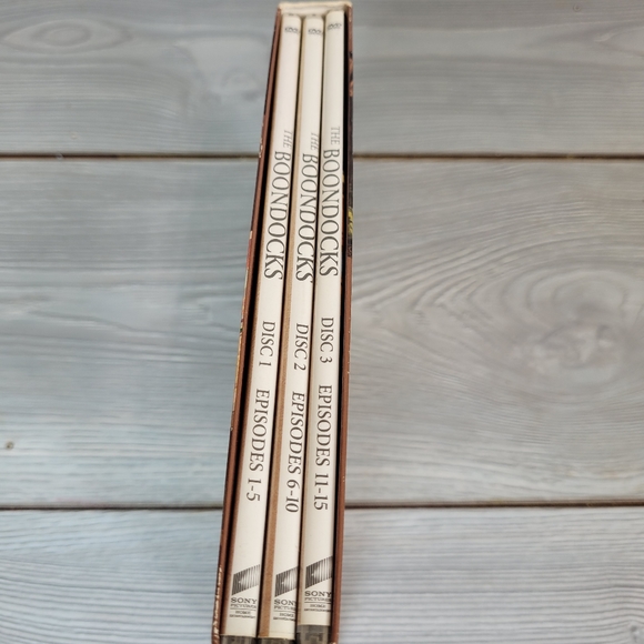 The Boondocks - Season 1 - Three DVD Set - Adult Swim - Picture 8 of 9